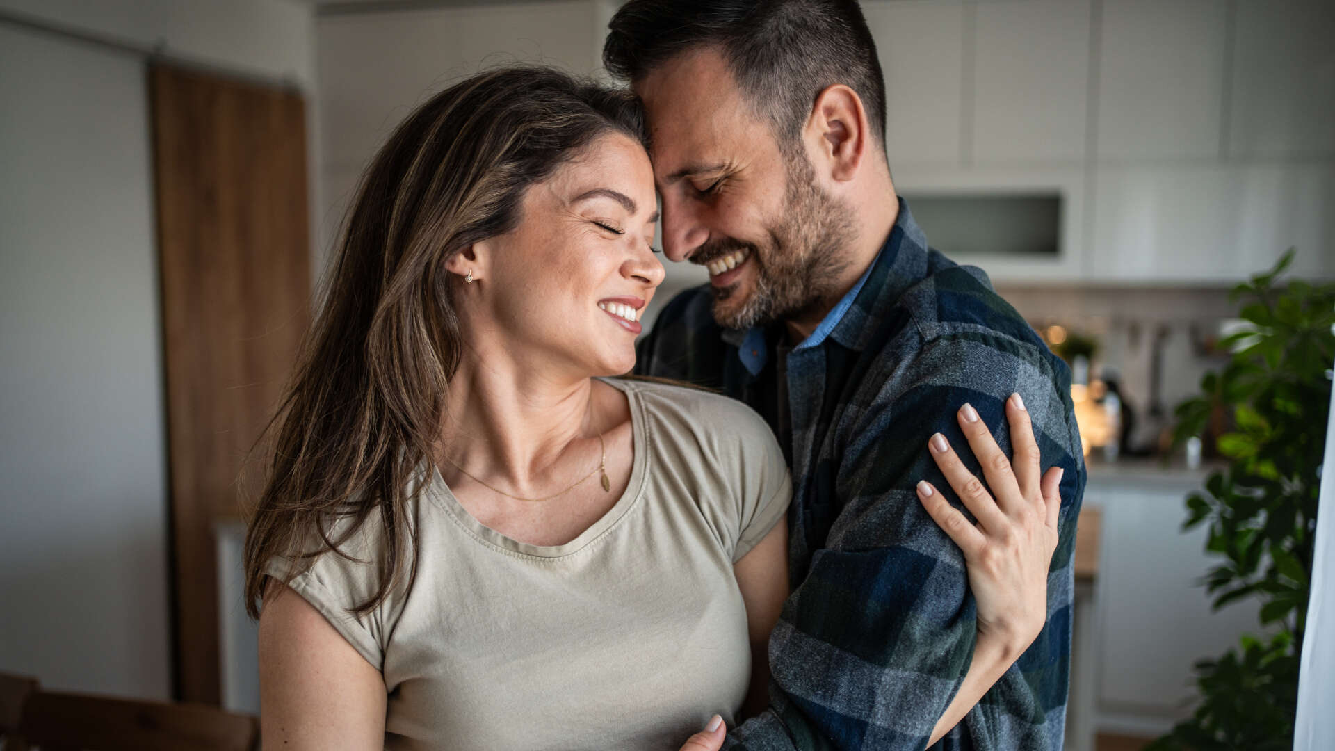 Relationship expert reveals the biggest green flag in a healthy ...