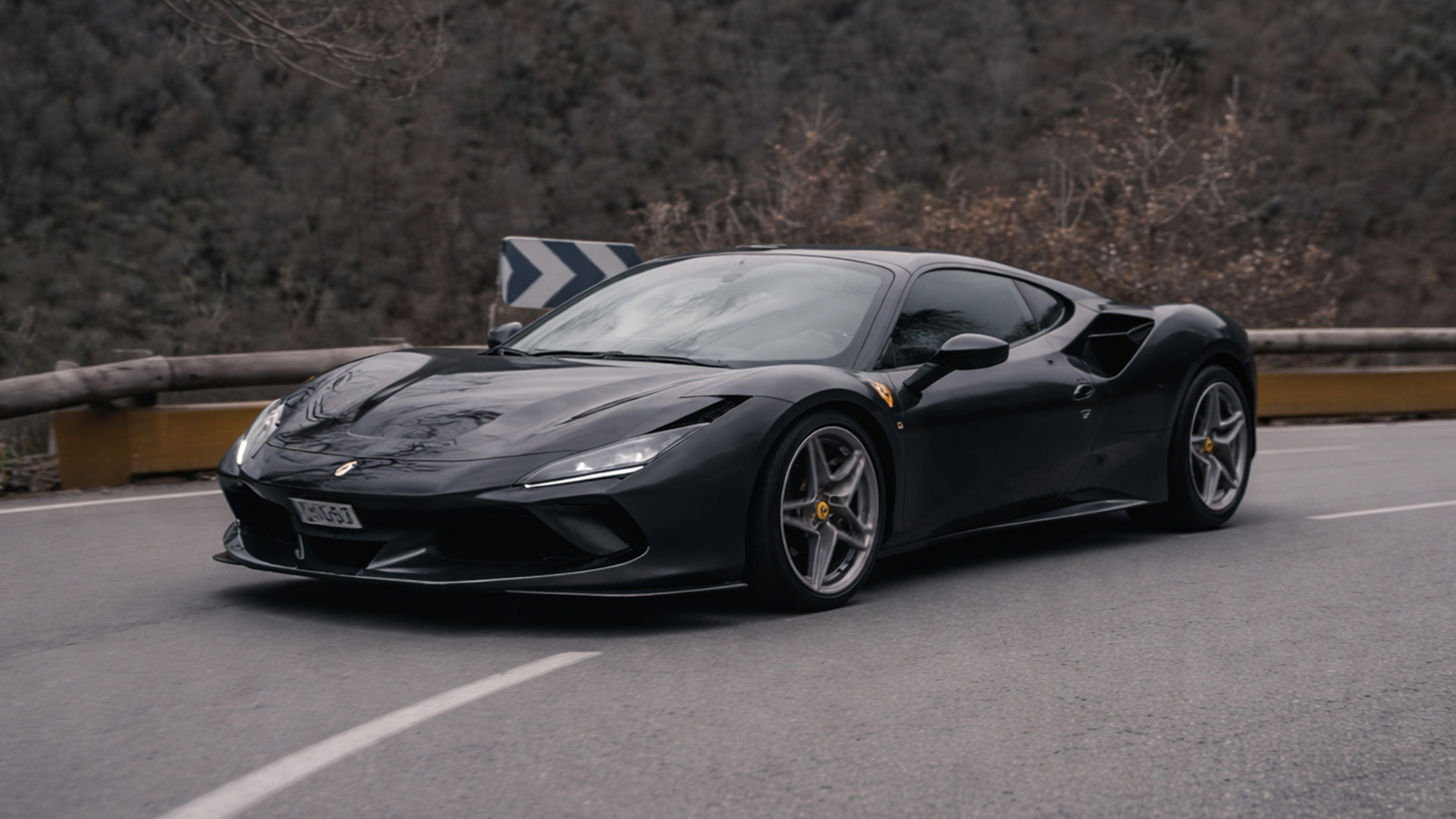 Driving my straight pipe Ferrari flat out