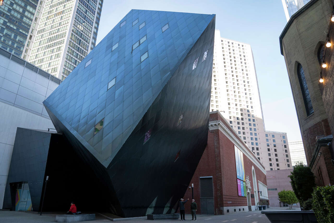 San Francisco museum to sell its massive downtown building
