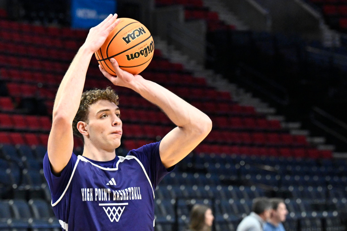High Point's 14-game winning streak faces Wisconsin in March Madness ...
