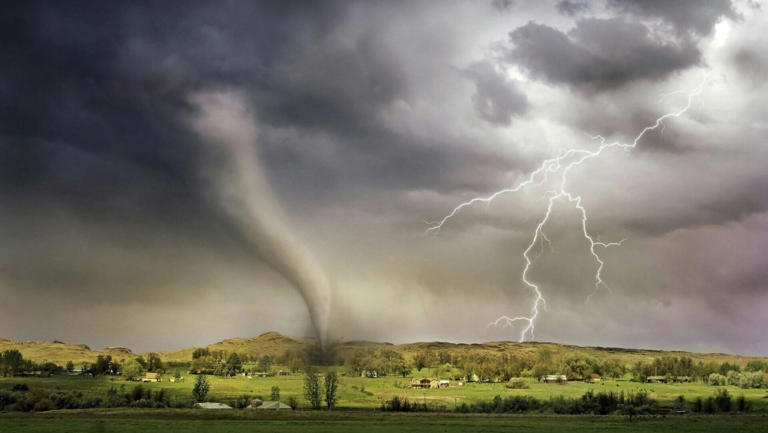 Millions in path of tornadoes and baseball-size hail as severe storms ...