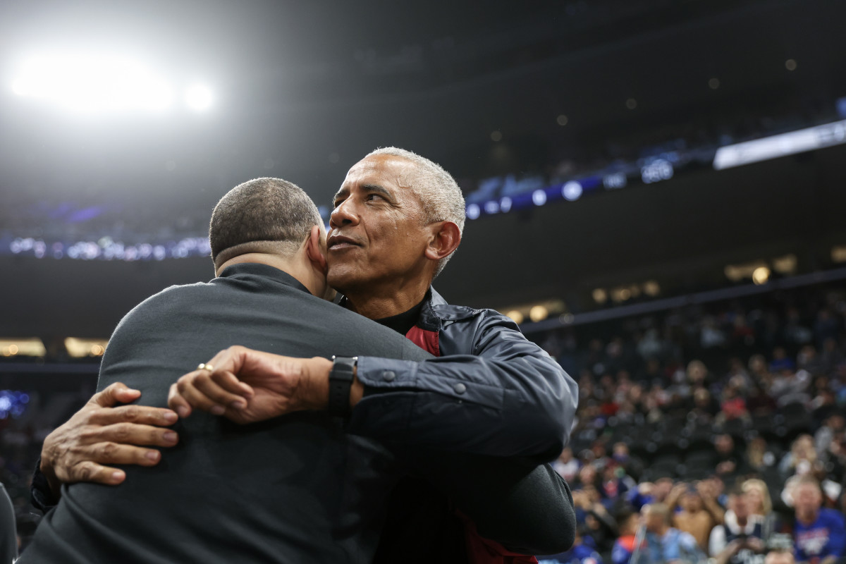 Sports fans split on Barack Obama's NCAA tournament bracket
