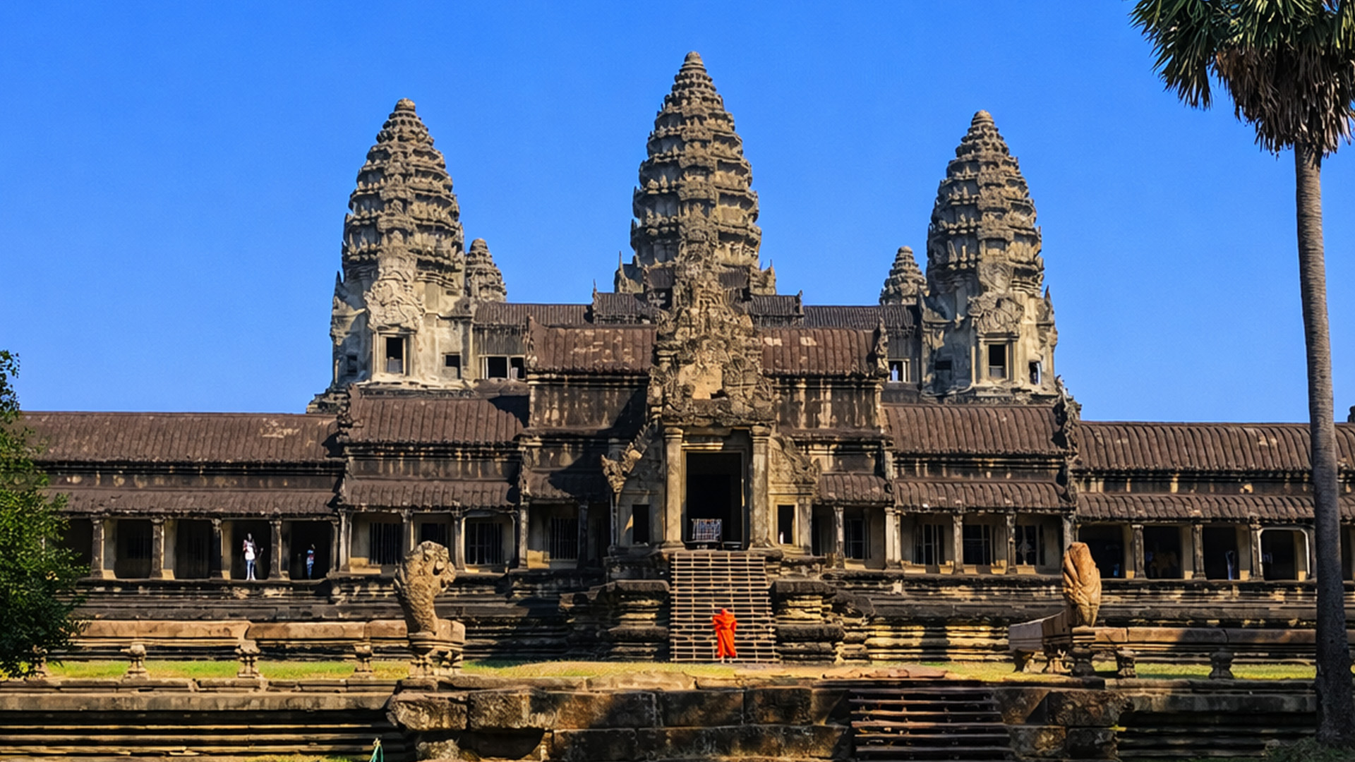 This world-famous temple looks even more incredible in person
