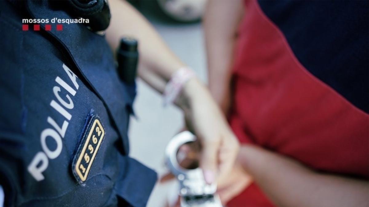 Detienen en Barcelona a un fugitivo de la Camorra buscado por un ...