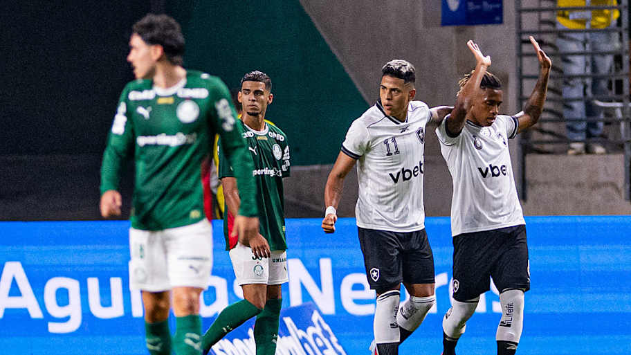 Danilo foi &agrave;s redes contra o ex-clube | Sports Press Photo/GettyImages