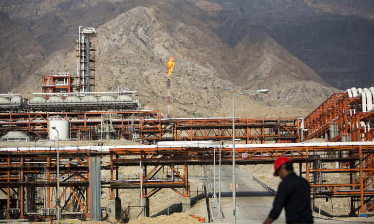 Oil price soars and stocks slump as Iran vows revenge over gas field attack