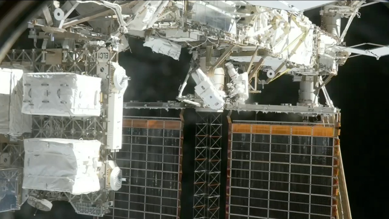 Watch: NASA astronauts hanging outside the Space Station in daring mission