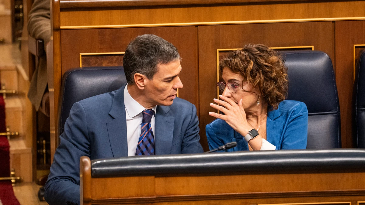 El Gobierno pone coto a las ayudas por Irán: rebaja limitada en la luz ...