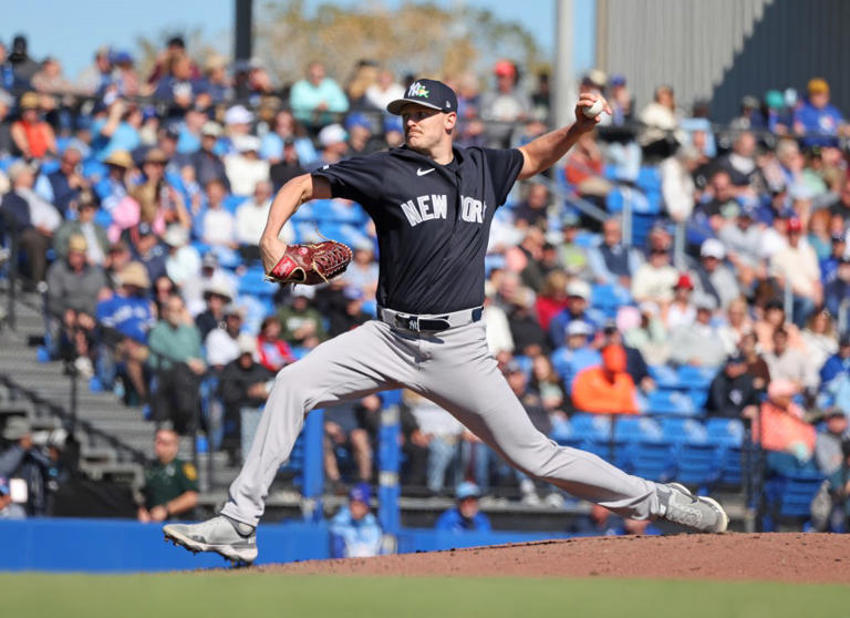 Brent Headrick works in and out of jam as quest to make Yankees bullpen ...