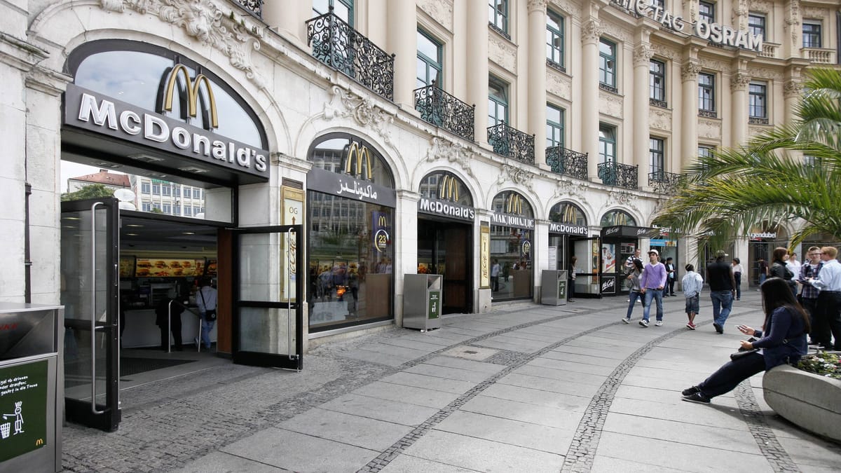 Streit am Stachus eskaliert – 18-Jähriger im Krankenhaus