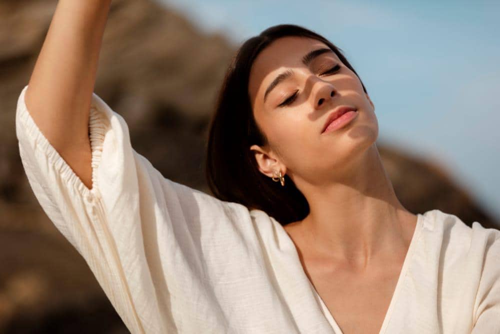 AA1YWY1O Sering Salah Pilih Warna? Ini 5 Cara Memilih Foundation Sesuai Undertone Kulit