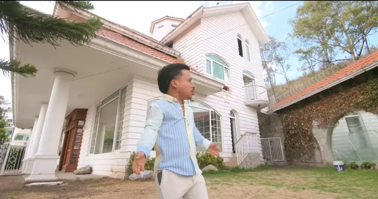 Así es la lujosa casa de Abelito en CDMX con dos estudios y una cochera subterránea