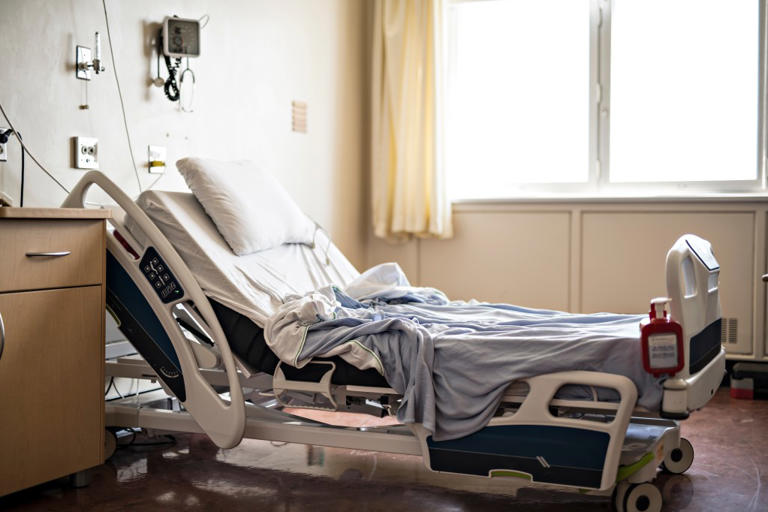 Florida hospital sues patient refusing to leave room 5 months after ...