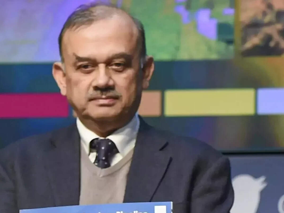 Who is Atanu Chakraborty and why did HDFC Bank lose Rs 1 lakh crore?