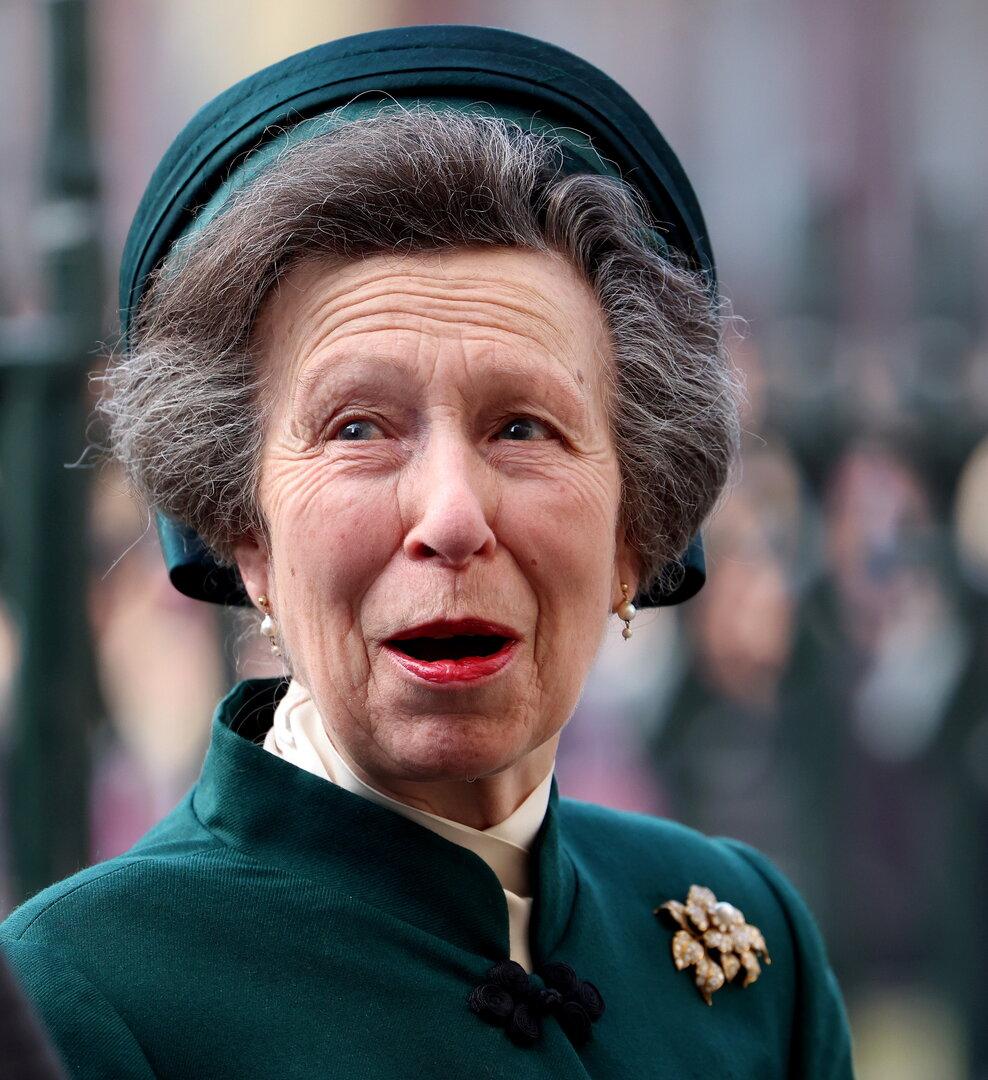 Eine Umarmung von Prinzessin Anne? Rugby-Spieler Tuipulotu war hartnäckig