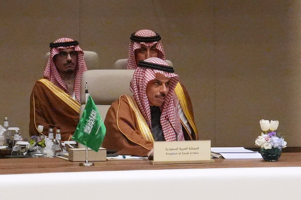 Saudi Arabia reserves 'right to take military actions' over Iran ...