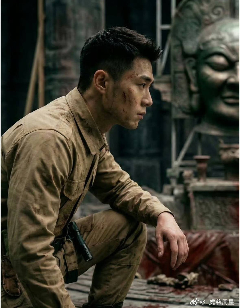 Nỗi bất an của giới showbiz