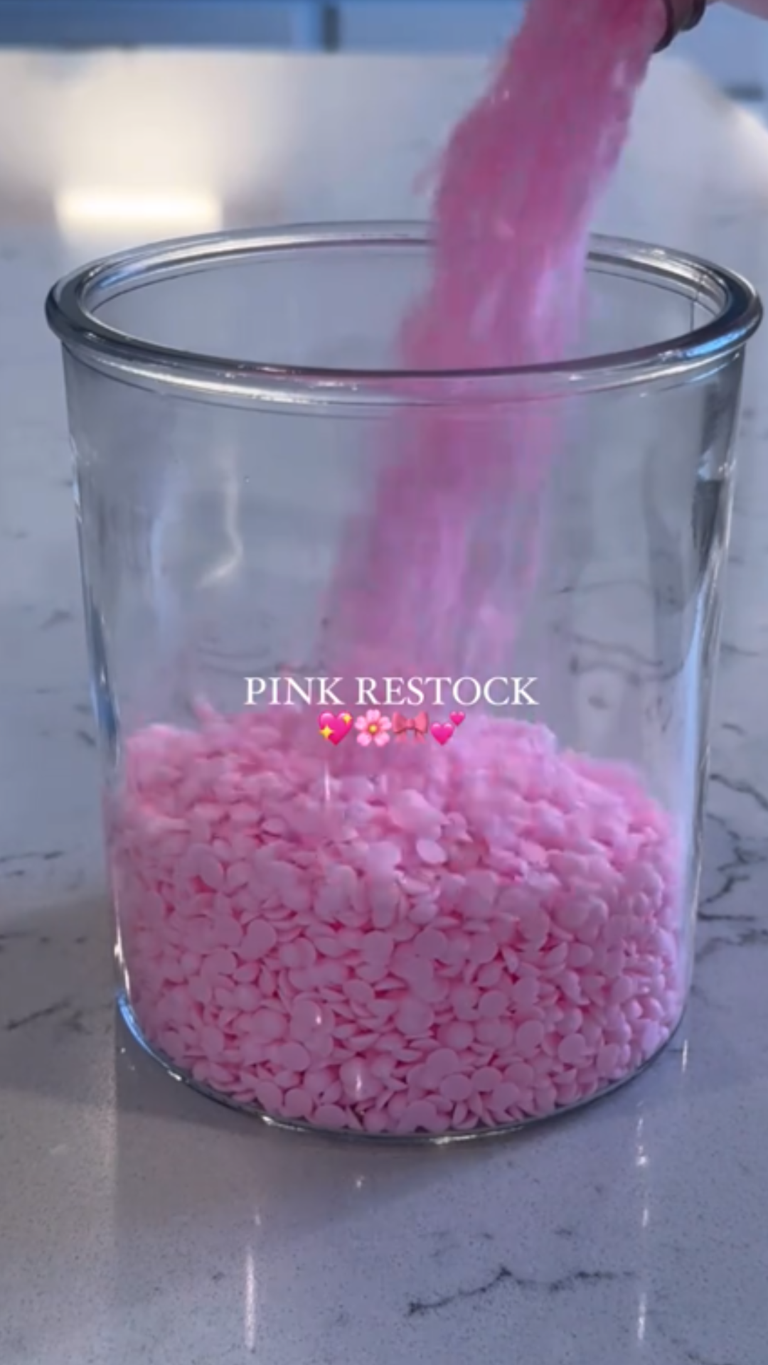 What makes pink oats feel so aesthetic and fun