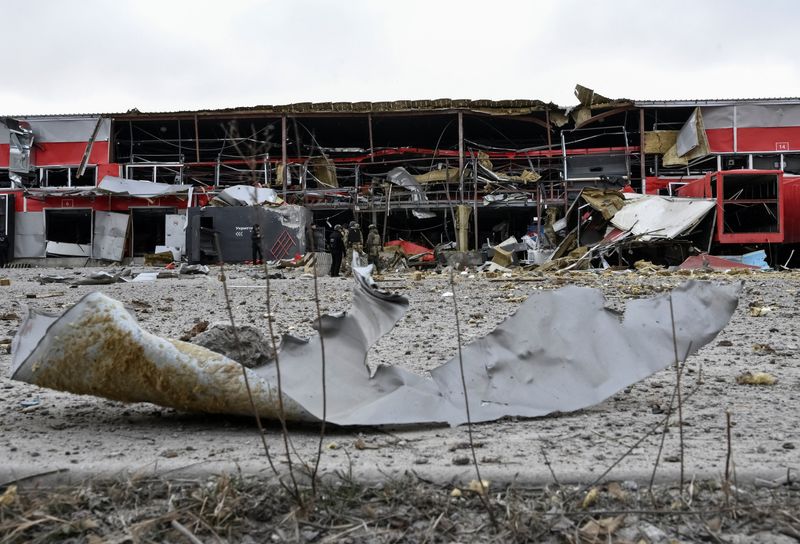 Moscow says Ukraine peace talks on pause, Kyiv says new meeting planned<br><br>