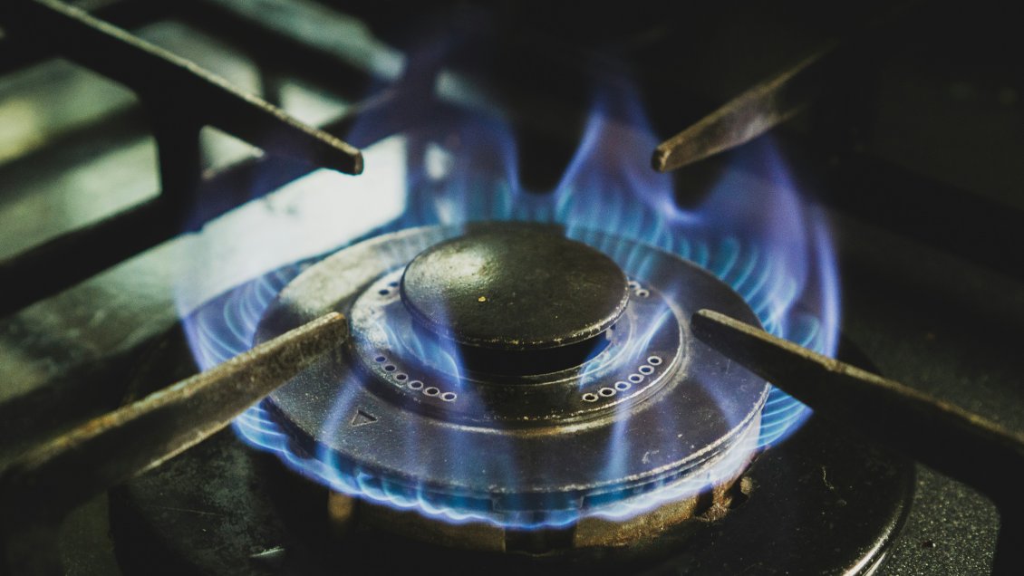Precio del gas natural se dispara casi un 30% en Europa por guerra en ...