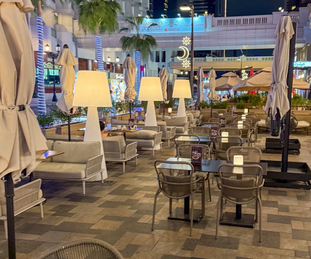 Dubai is now just a 'ghost town' of empty sun-loungers and pools