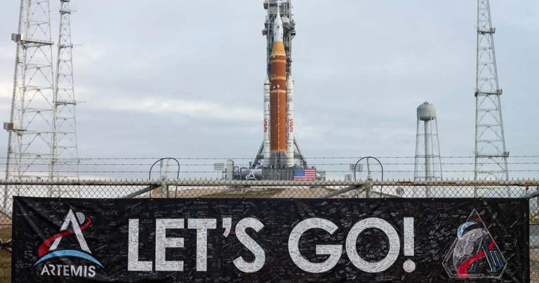 Artemis II: NASA decides to roll out SLS rocket to launchpad tonight ...