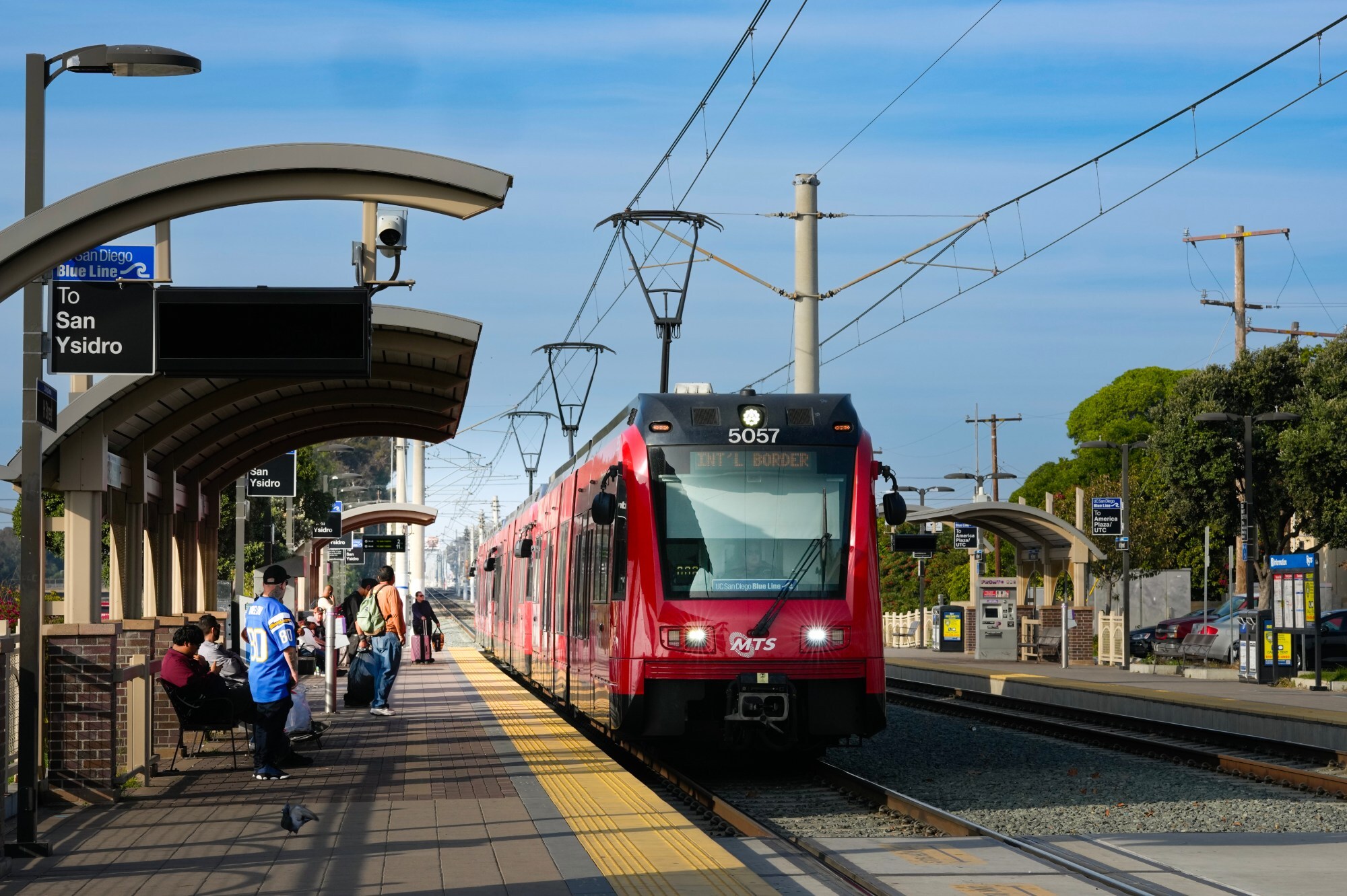 Fewer people are riding the San Diego trolley. Officials blame the ...