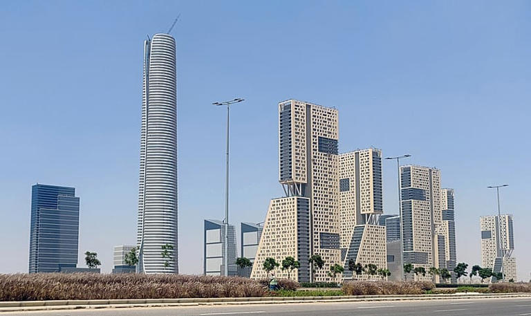 Iconic Tower and cluster of buildings in Egypt's New Capital Mohamed Ouda/Creative Commons