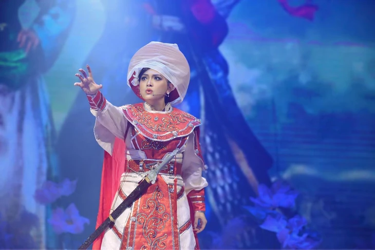 Bùm Bum hát 'Tiếng trống Mê Linh' ngoài danh mục cấp phép, đang xem xét xử lý