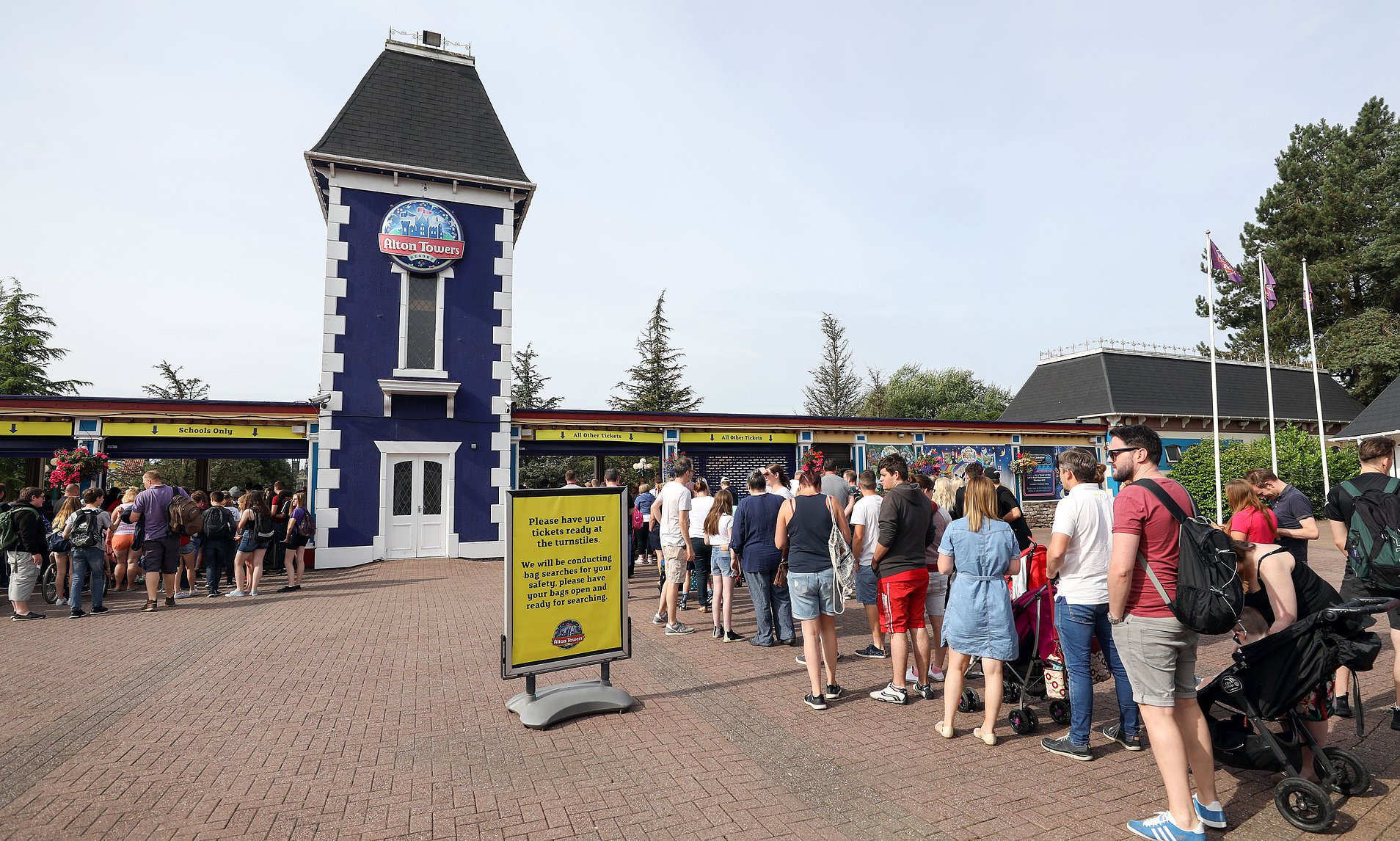 Alton Towers has 'most disastrous opening week since 1980' with closed ...