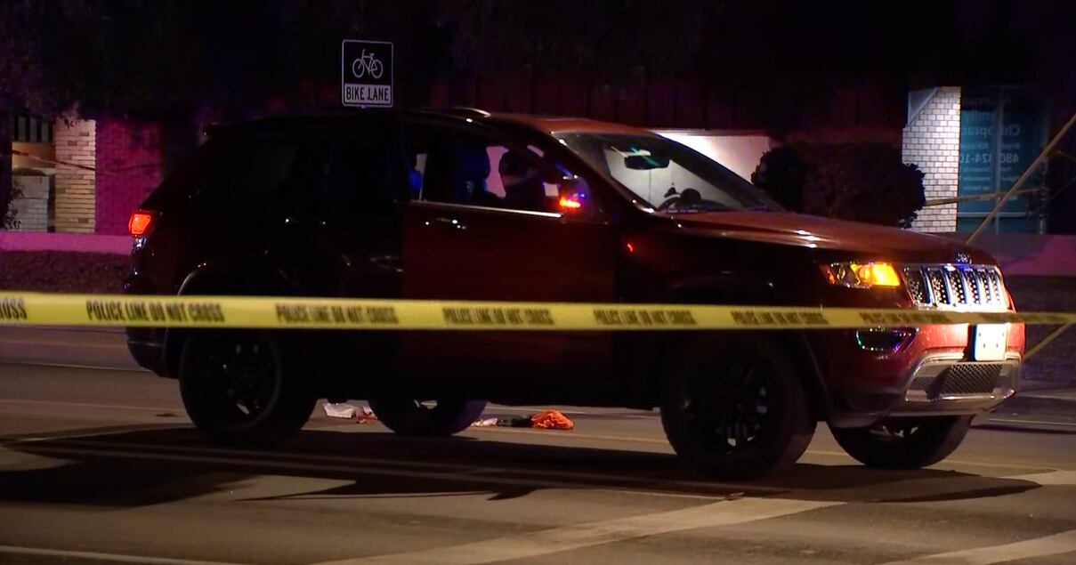 Man found shot in vehicle in Mesa