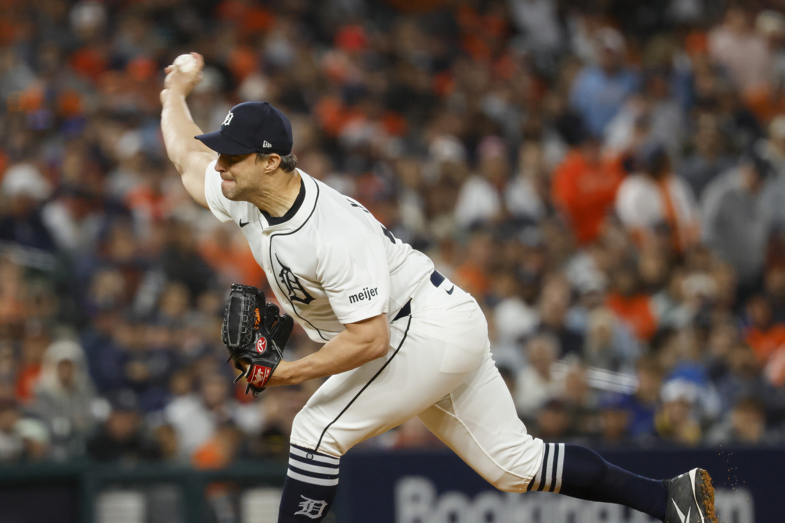 Red Sox to sign former Yankees relief pitcher