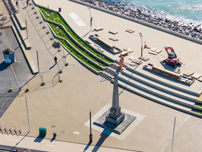 Finishing touches added to new-look promenade in front of Southsea ...