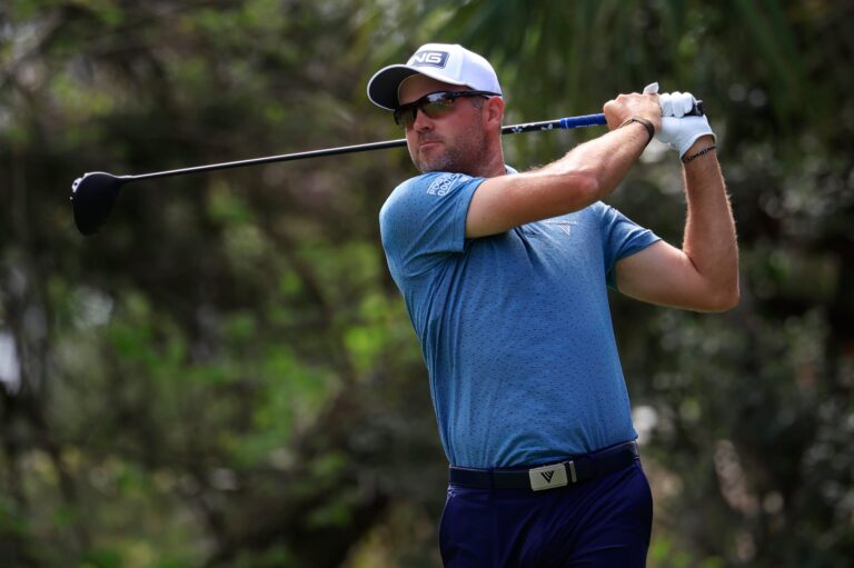 PGA Tour pro knocks in eagle shots on consecutive holes at Valspar