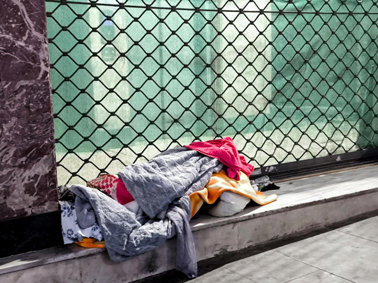 Αυξάνουν  δυναμικά η φτώχεια και η πλουτοκρατία στην Ελλάδα