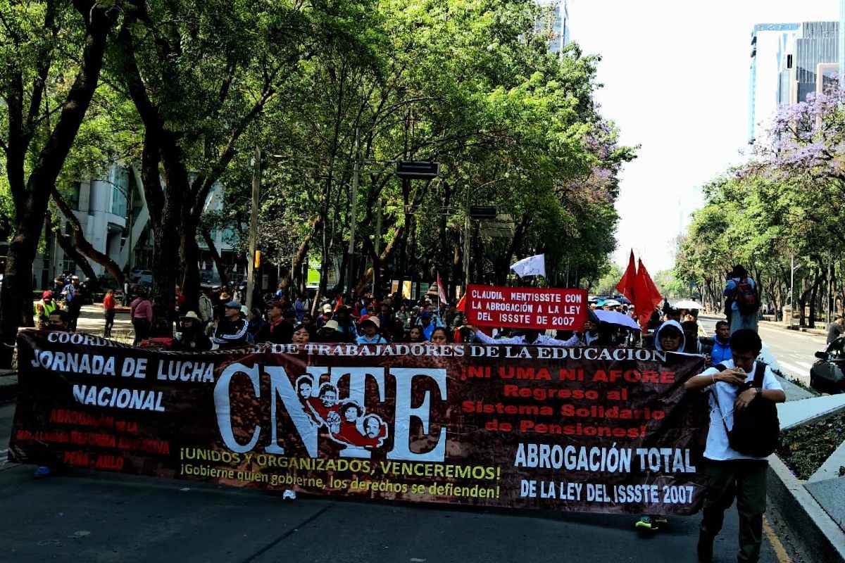 Continúa paro nacional de la CNTE en CDMX; llaman a tomar vías alternas ...