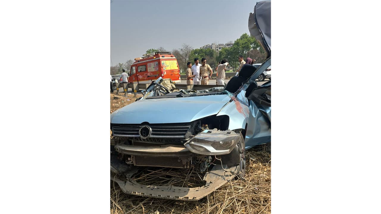 3 IIT Bombay students killed in horrific car crash on Pune-Mumbai E-way