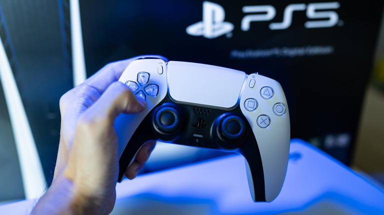 2 workarounds to use a PS5 controller with the PS4