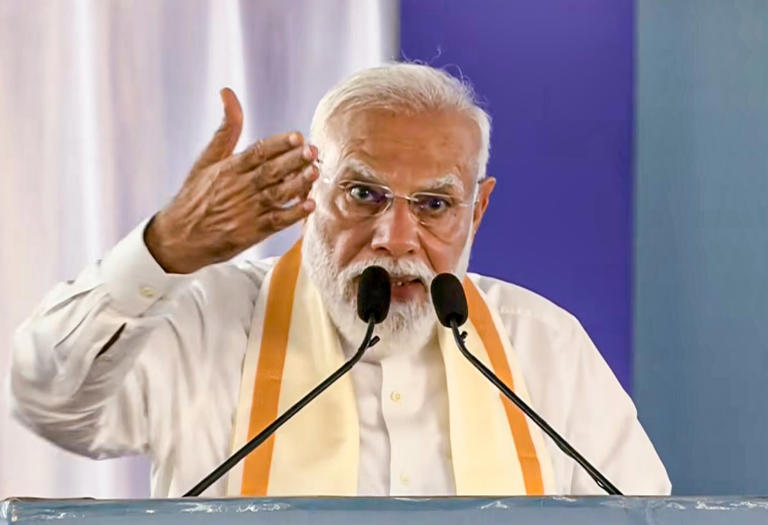 PM Modi assures assistance to Indians stranded in Gulf; unveils 'Viksit ...