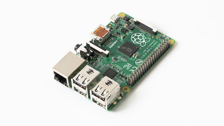 8 best uses for an old Raspberry Pi