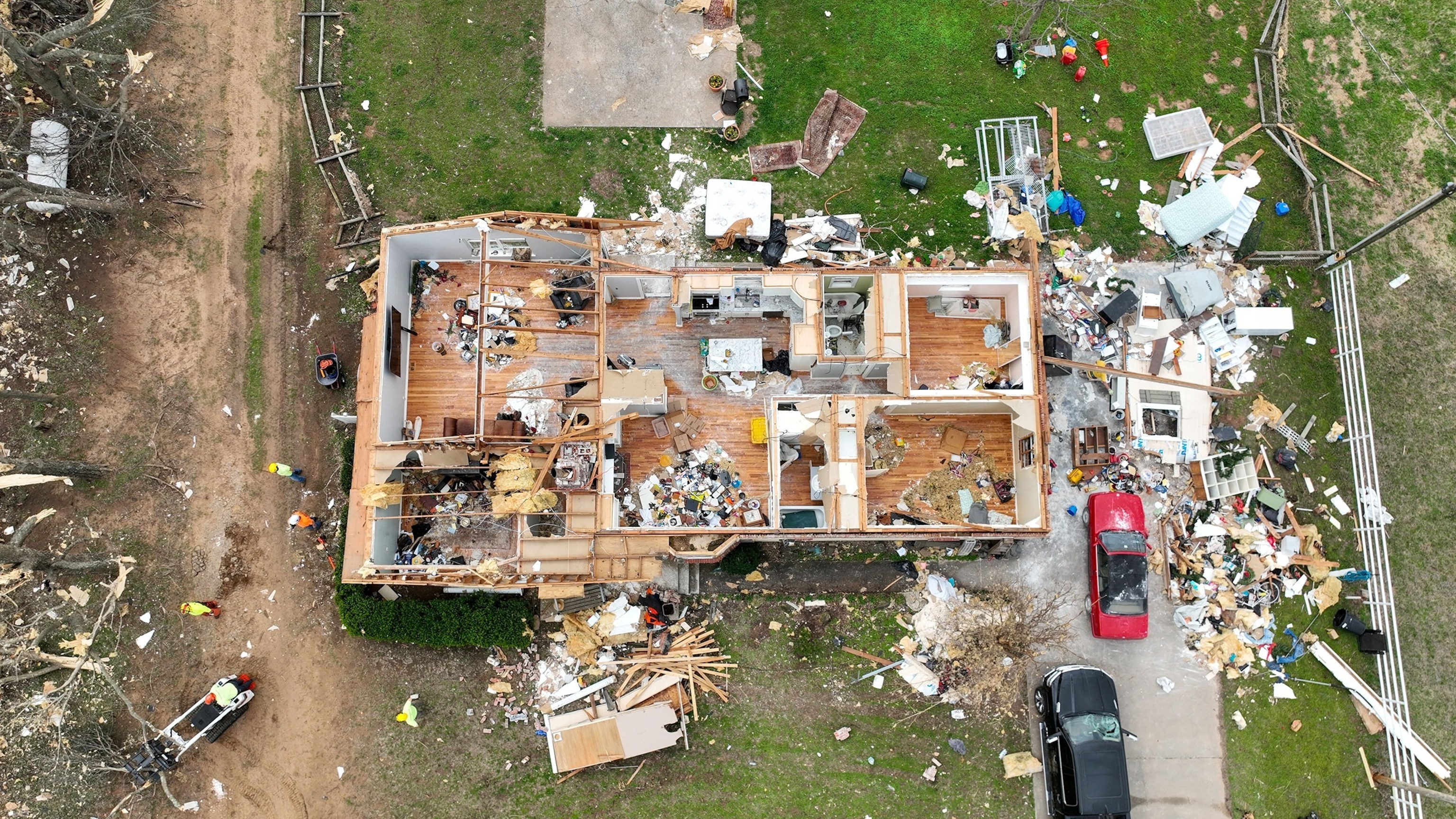 Married couple in their 80s dead after tornado strikes Indiana home ...