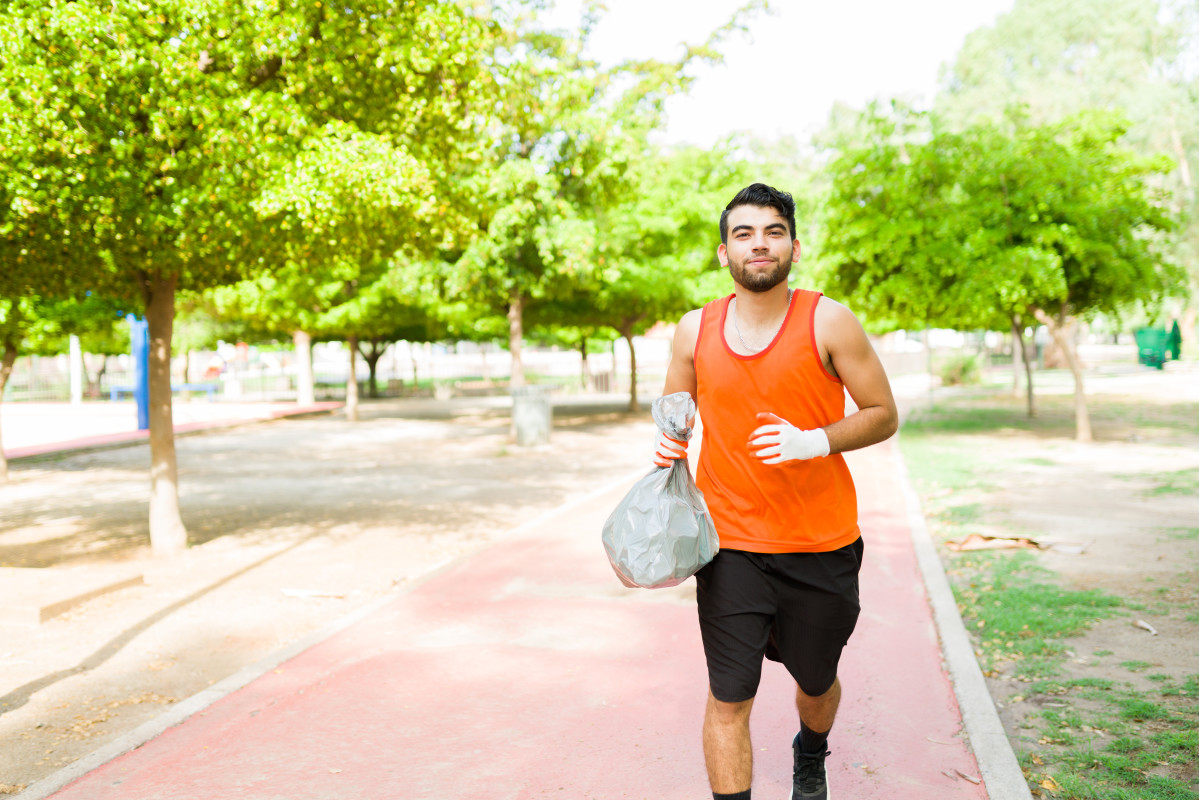 Runners are turning this simple outdoor workout into a major side hustle