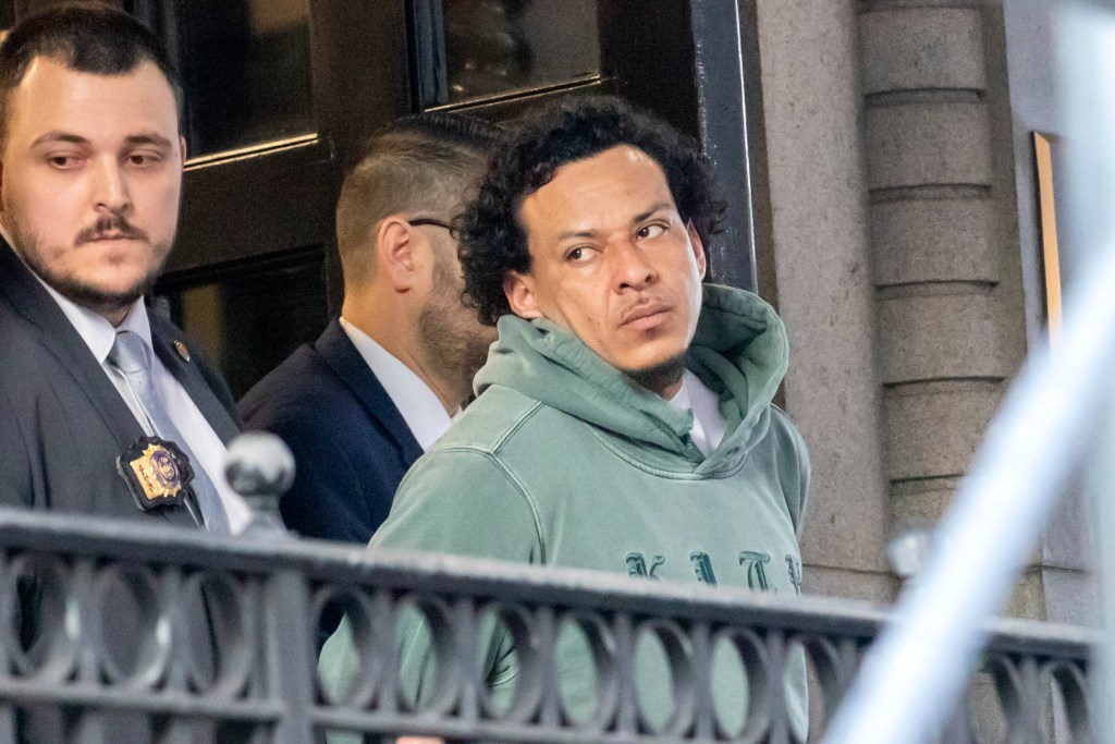 Migrant accused of shoving 83-year-old, another man onto subway tracks ...