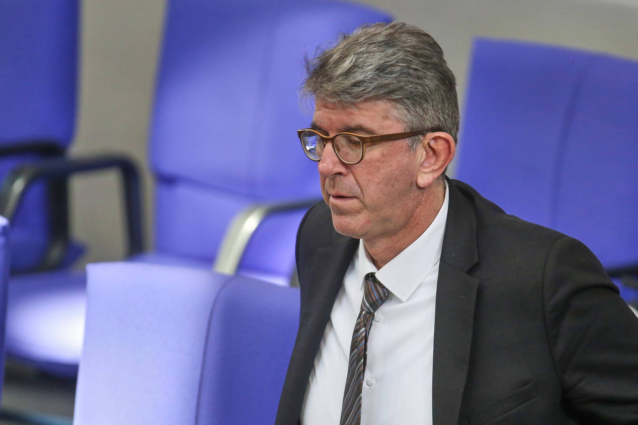 Regierung weist Rücktritts­forderungen gegen Wolfram Weimer zurück