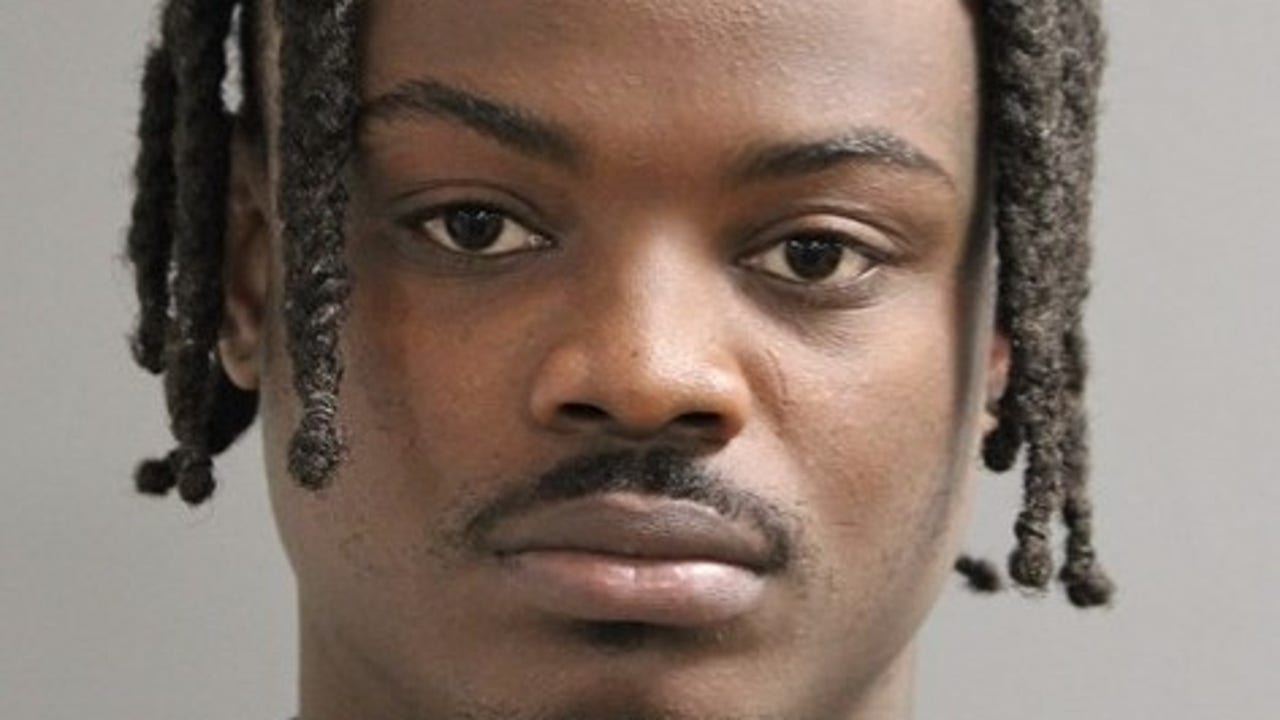 Chicago man charged with trying to force robbery victim into vehicle in ...