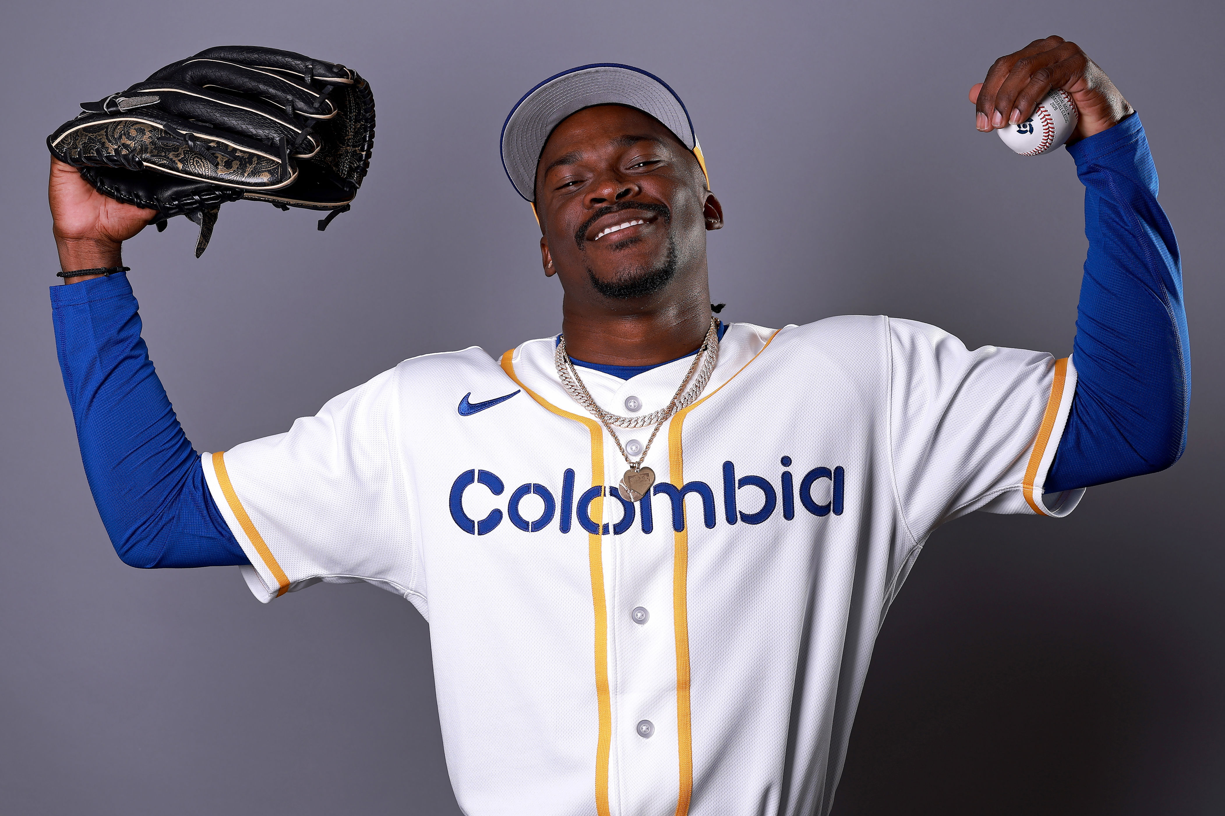 Giants lose bullpen hopeful to hip injury