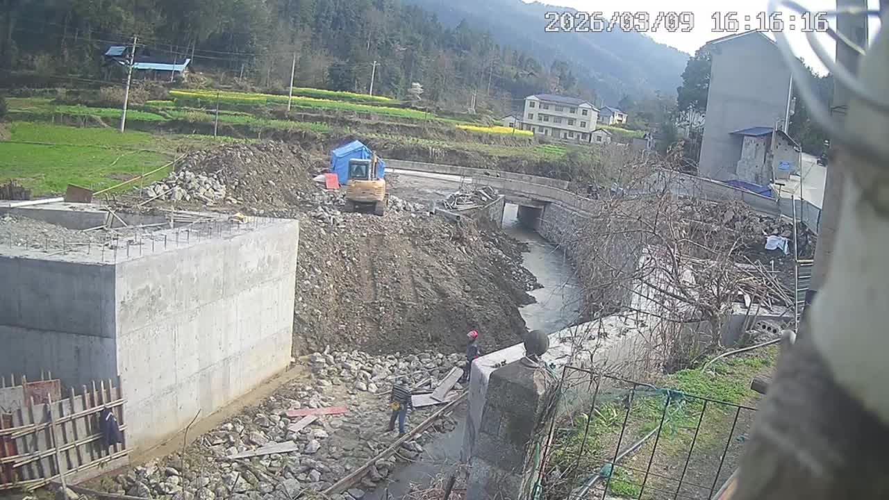 Car rolls backward off roadside near bridge construction site in Hunan ...