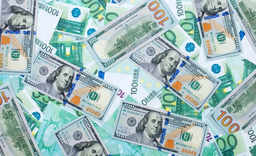 Wall Street's most accurate analysts spotlight on 3 consumer stocks ...
