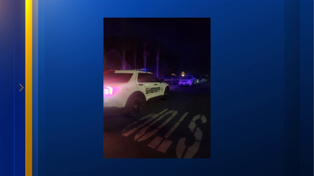 Man shot during meetup to sell handbag in Orosi, deputies say