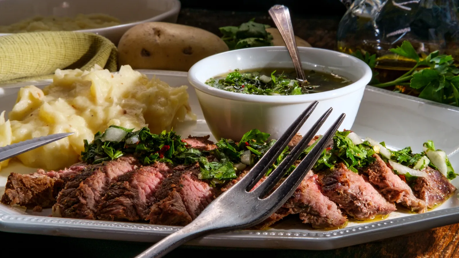 Steakhouse chain liable for $21 million after ruling on unlawful tipping practices<br>